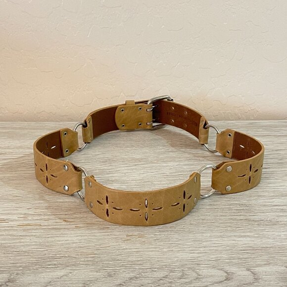 BKE Belt Large Tan Leather Silver O Links Cut Out Design - Picture 4 of 9